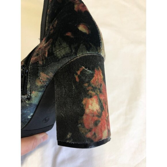 Anthropologie Boots Size 7.5 Velvet Floral Green Ankle Block Heel Steampunk - Picture 9 of 9